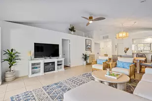 913 Club Dr, Palm Beach Gardens, FL 33418 - Photo 6