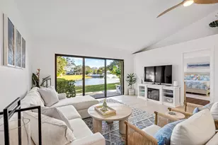 913 Club Dr, Palm Beach Gardens, FL 33418 - Photo 4