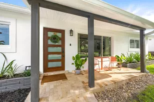 517 Gulf Rd, North Palm Beach, FL 33408 - Photo 2