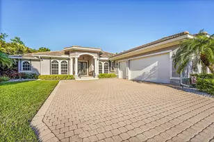 9402 Pinebark Ct, Fort Pierce, FL 34951 - Photo 2