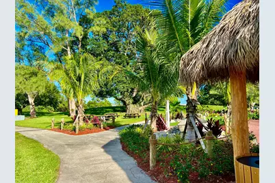 100 Markham E, Deerfield Beach, FL 33442 - Photo 32