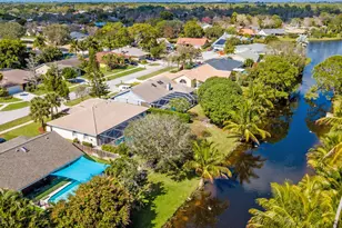 1935 Primrose Ln, Wellington, FL 33414 - Photo 40