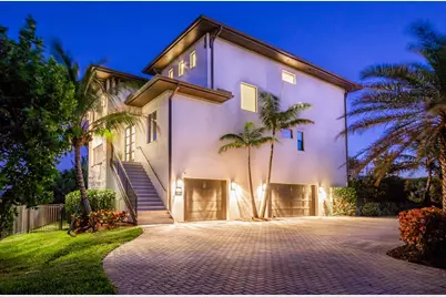 7683 Pelican Pointe Drive, Jensen Beach, FL 34957 - Photo 6