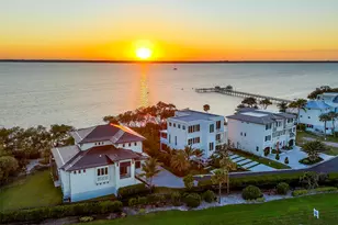 7683 Pelican Pointe Dr, Jensen Beach, FL 34957 - Photo 2