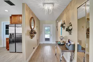 3570 Amalfi Dr, West Palm Beach, FL 33417 - Photo 6