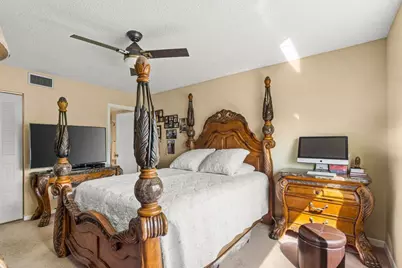 3178 Via Poinciana, Unit #315, Lake Worth, FL 33467 - Photo 22
