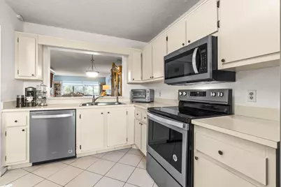 3178 Via Poinciana, Unit #315, Lake Worth, FL 33467 - Photo 8