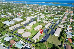 301 Circle Dr S, Boynton Beach, FL 33435 - Photo 4