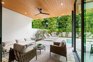 367 Venetian Dr, Delray Beach, FL 33483 - Photo 10