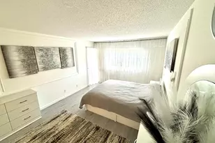 1000 NE 14th Ave, Hallandale Beach, FL 33009 - Photo 10