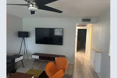 155 Windsor G, West Palm Beach, FL 33417 - Photo 4