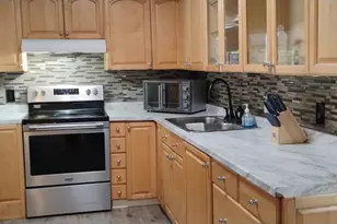 1562 SW Curry St, Port Saint Lucie, FL 34983 - Photo 10