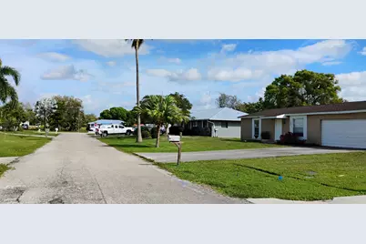 1562 SW Curry Street, Port Saint Lucie, FL 34983 - Photo 4