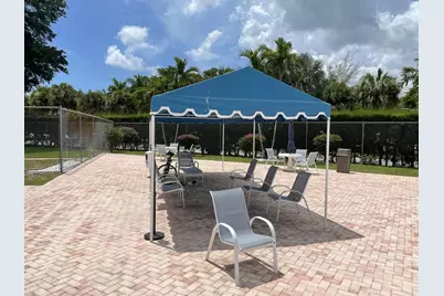 225 Bonnie Boulevard, Unit #211, Palm Springs, FL 33461 - Photo 14