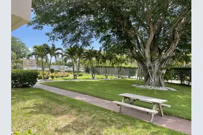 225 Bonnie Boulevard, Unit #211, Palm Springs, FL 33461 - Photo 24