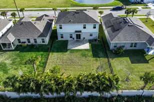 514 Raspberry Rd, Fort Pierce, FL 34981 - Photo 2