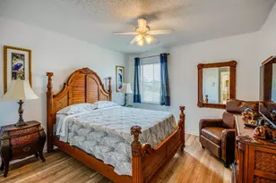 8201 Sandpiper Way, West Palm Beach, FL 33412 - Photo 18