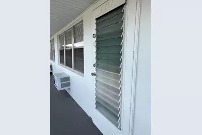 113 Berkshire E, West Palm Beach, FL 33417 - Photo 8