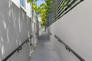 1070 Del Harbour Dr, Delray Beach, FL 33483 - Photo 50