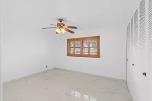 2894 Crosley Dr E, West Palm Beach, FL 33415 - Photo 14