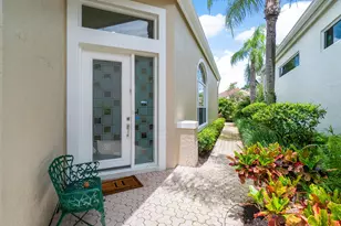 120 Coral Cay Dr, Palm Beach Gardens, FL 33418 - Photo 2