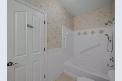 155 Galicia Way, Unit #206, Jupiter, FL 33458 - Photo 8