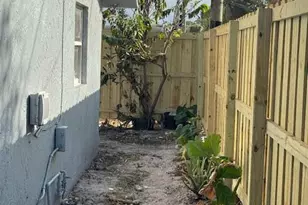 517 S F St, Lake Worth Beach, FL 33460 - Photo 10