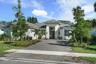 204 Strand Sq, Vero Beach, FL 32963 - Photo 1