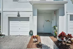 341 SE Halifax Ln, Stuart, FL 34994 - Photo 2