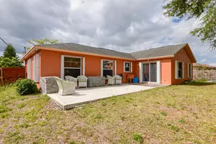 557 SW Baoy Ave, Port Saint Lucie, FL 34953 - Photo 32