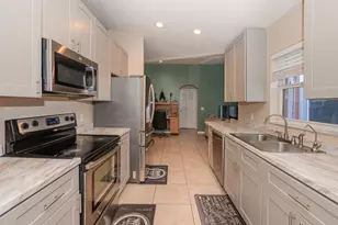 557 SW Baoy Ave, Port Saint Lucie, FL 34953 - Photo 10