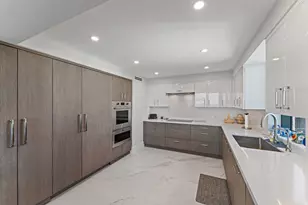 5380 N Ocean Dr, Singer Island, FL 33404 - Photo 14