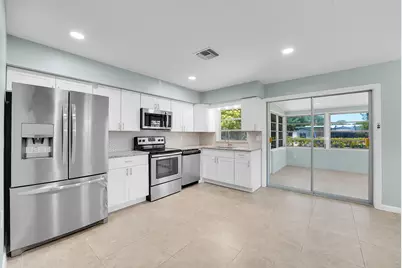 302 W Arbor Avenue, Port Saint Lucie, FL 34952 - Photo 8