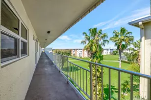2515 NE 1st Ct 412, Boynton Beach, FL 33435 - Photo 4