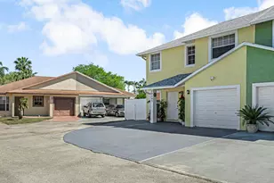 10293 Boynton Pl Cir, Boynton Beach, FL 33437 - Photo 2