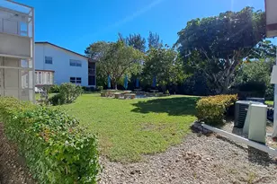50 Windsor C, West Palm Beach, FL 33417 - Photo 18