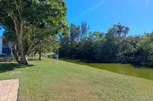 50 Windsor C, West Palm Beach, FL 33417 - Photo 20