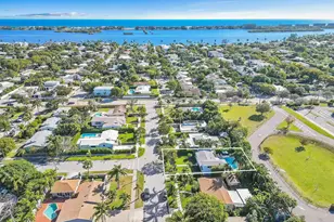 322 Maddock St, West Palm Beach, FL 33405 - Photo 2