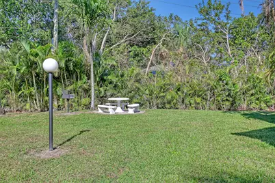 436 Pine Glen Lane, Unit #C-2, Greenacres, FL 33463 - Photo 22