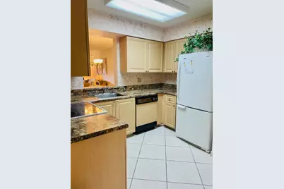 7286 Huntington Lane, Unit #105, Delray Beach, FL 33446 - Photo 6