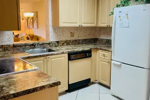 7286 Huntington Ln, Delray Beach, FL 33446 - Photo 6