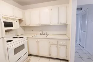 319 Chatham P, West Palm Beach, FL 33417 - Photo 8