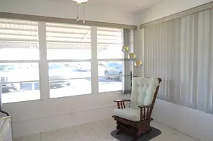 211 Manatee Ln, Fort Pierce, FL 34982 - Photo 10