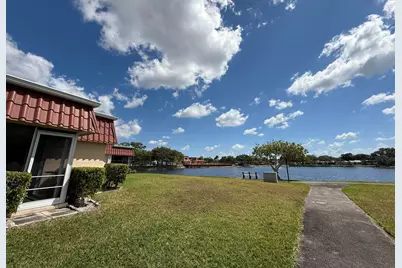 734 Nantucket Circle, Lake Worth, FL 33467 - Photo 2