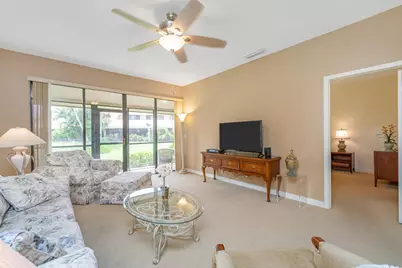 135 Old Meadow Way, Palm Beach Gardens, FL 33418 - Photo 4