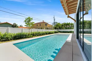 880 NE 3rd Ave, Boca Raton, FL 33432 - Photo 86