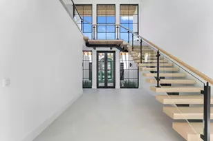 880 NE 3rd Ave, Boca Raton, FL 33432 - Photo 8