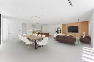 880 NE 3rd Ave, Boca Raton, FL 33432 - Photo 24