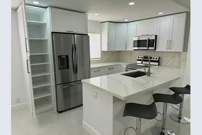 440 Saxony J, Delray Beach, FL 33446 - Photo 2