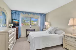 300 NE 20th St, Boca Raton, FL 33431 - Photo 24